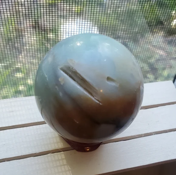 Sphere - Picture 2 of 4